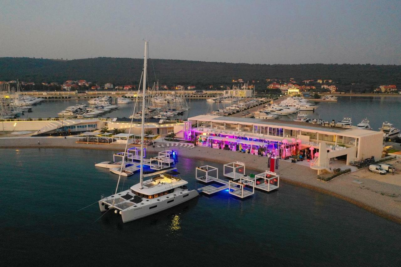Boutique Residence Cosmopolis Bibinje Zewnętrze zdjęcie